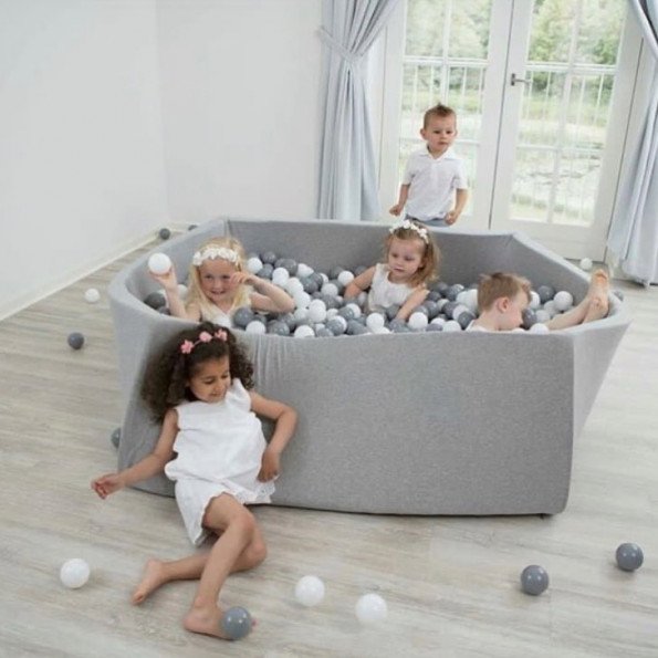 Ball Pool, quadratisch (hellgrau)