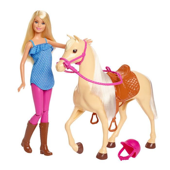 Barbie-Puppe und Pferd